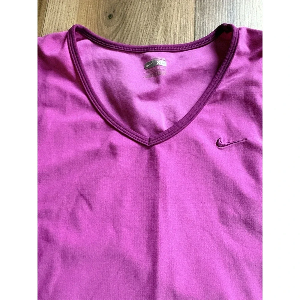Nike Women's XL‎ Tank Top Stretch Workout Running Outdoors Purple